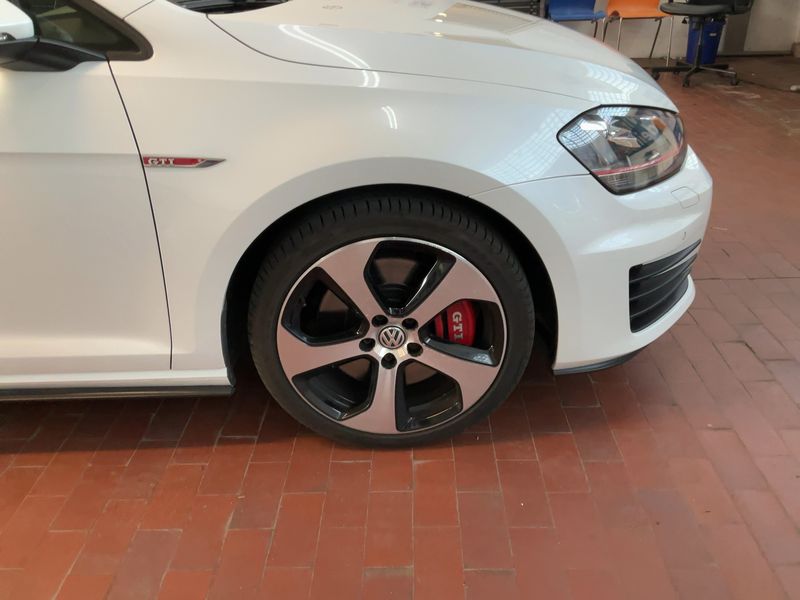 Volkswagen Golf VII 2.0 TFSI GTI "Performance" BlueMotion Tech 2016 – снимка 11