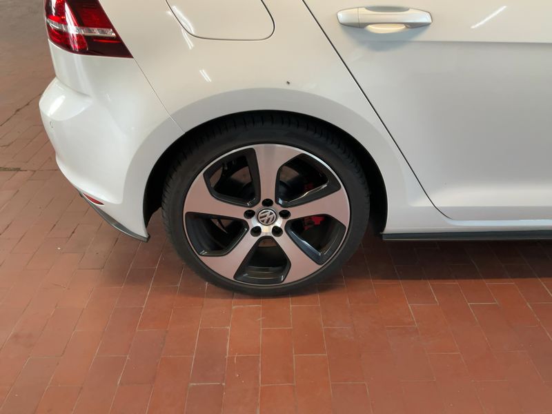 Volkswagen Golf VII 2.0 TFSI GTI "Performance" BlueMotion Tech 2016 – снимка 9