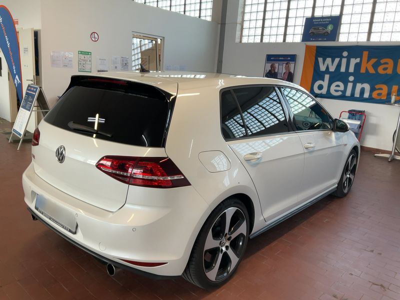 Volkswagen Golf VII 2.0 TFSI GTI "Performance" BlueMotion Tech 2016 – снимка 8