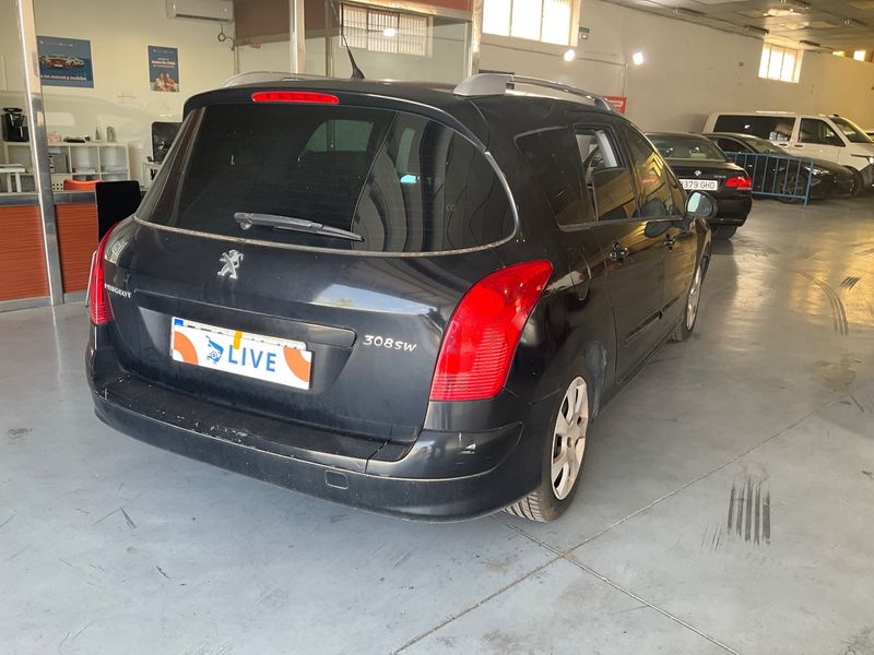 Peugeot 308 1.6 HDi Active 2012 – снимка 2