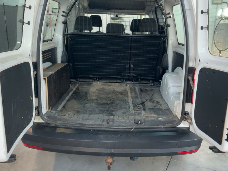 Volkswagen Caddy 2.0 TDI Maxi Conceptline 4Motion BlueMotion Tech 2019 – снимка 16