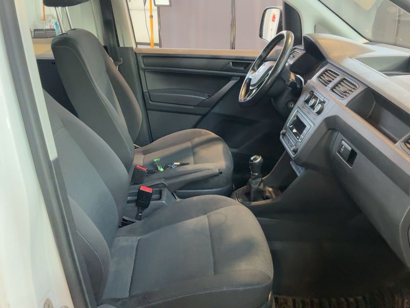 Volkswagen Caddy 2.0 TDI Maxi Conceptline 4Motion BlueMotion Tech 2019 – снимка 17