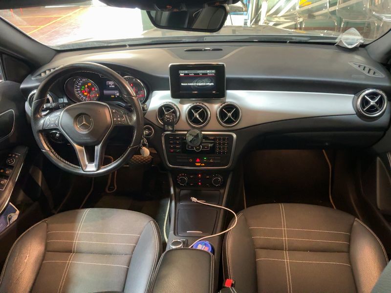 Mercedes-Benz GLA-Klasse GLA 200 d Sport 2014 – снимка 17