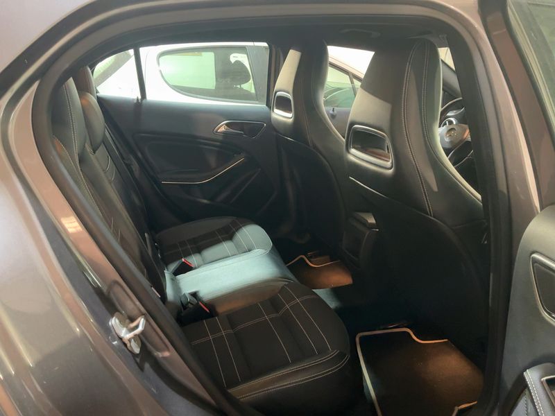 Mercedes-Benz GLA-Klasse GLA 200 d Sport 2014 – снимка 19
