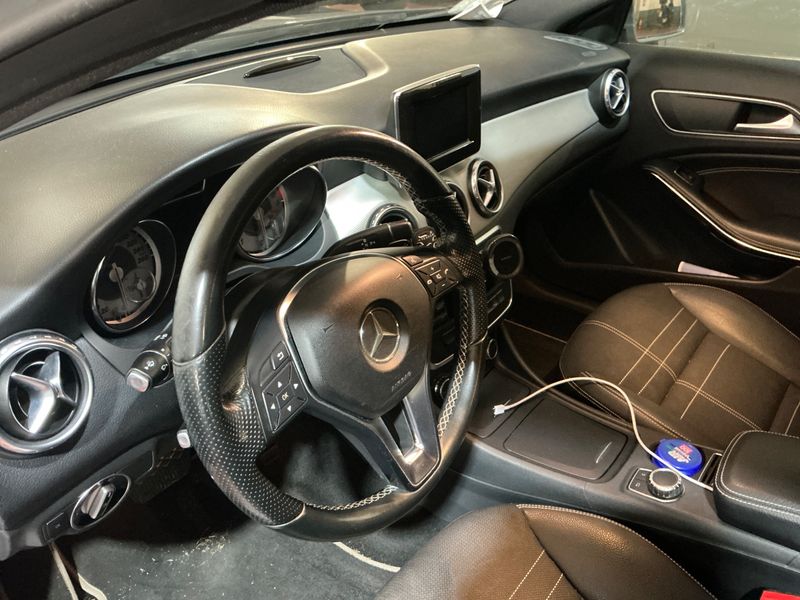 Mercedes-Benz GLA-Klasse GLA 200 d Sport 2014 – снимка 26