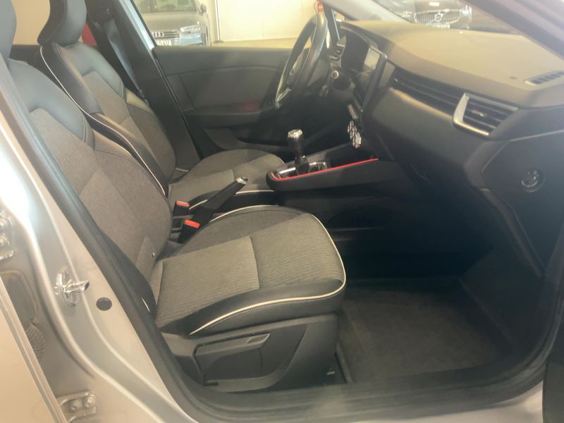 Renault Clio 1.0 TCe Intens 2019 – снимка 17