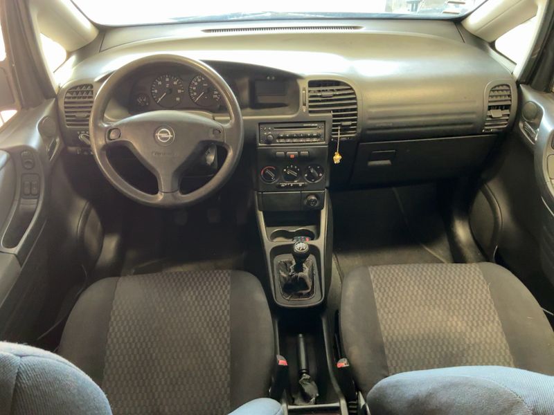 Opel Zafira 2.0 DTI Comfort 2004 – снимка 12