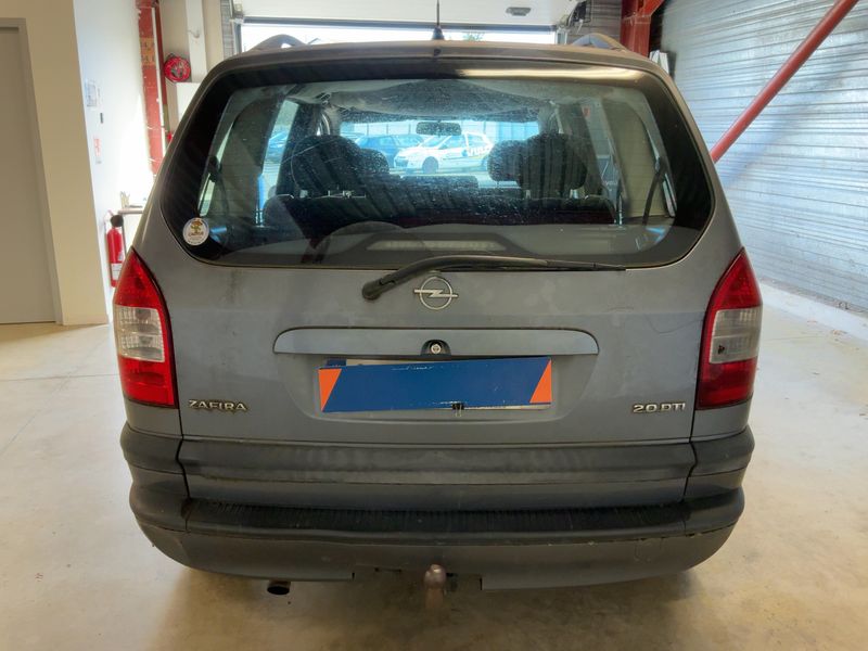 Opel Zafira 2.0 DTI Comfort 2004 – снимка на щета