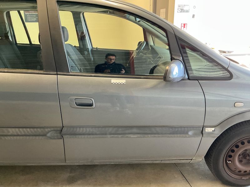 Opel Zafira 2.0 DTI Comfort 2004 – снимка на щета