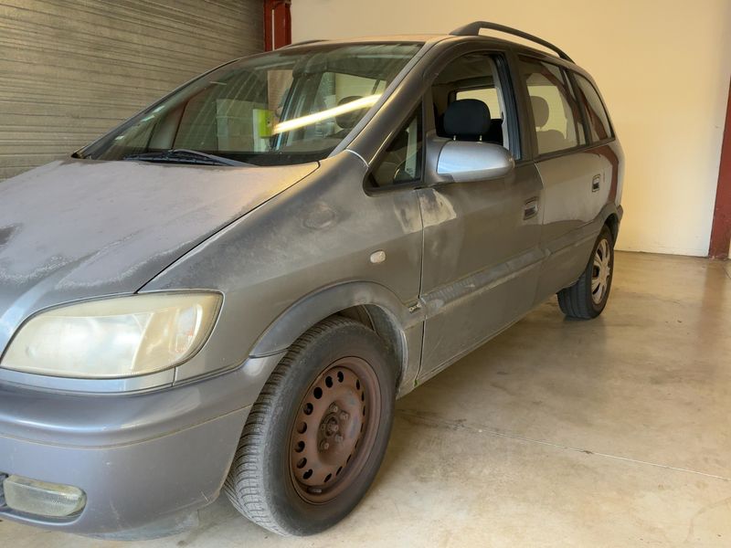 Opel Zafira 2.0 DTI Comfort 2004 – снимка на щета