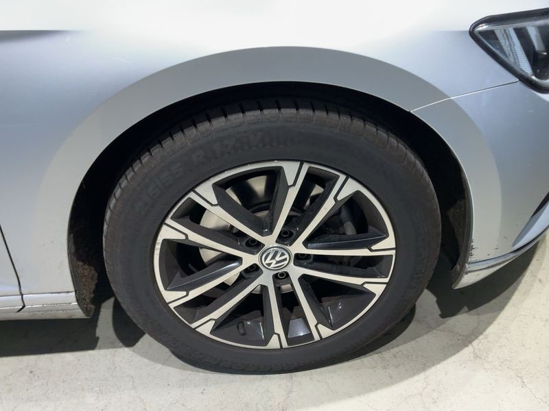 Volkswagen Passat 2.0 TDI Comfortline BlueMotion Tech 2019 – снимка 11