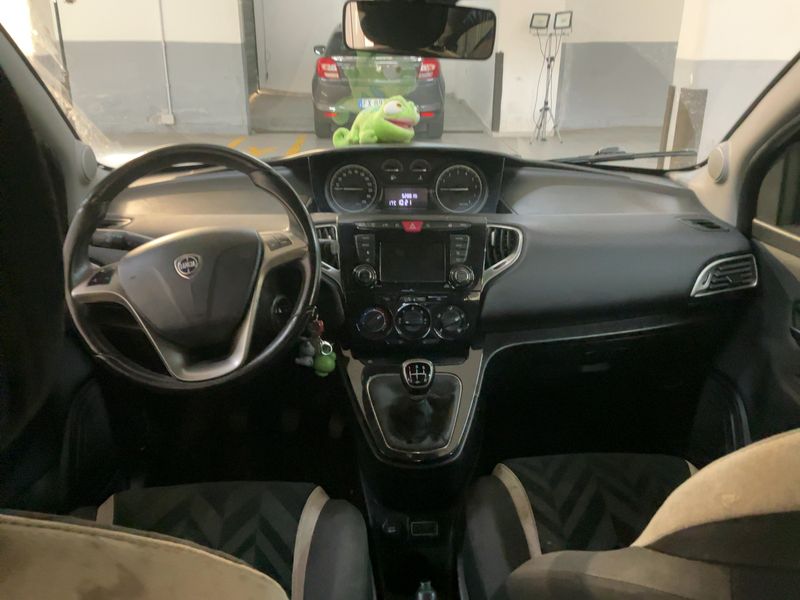 Lancia Ypsilon 1.2 Gold 2017 – снимка 17