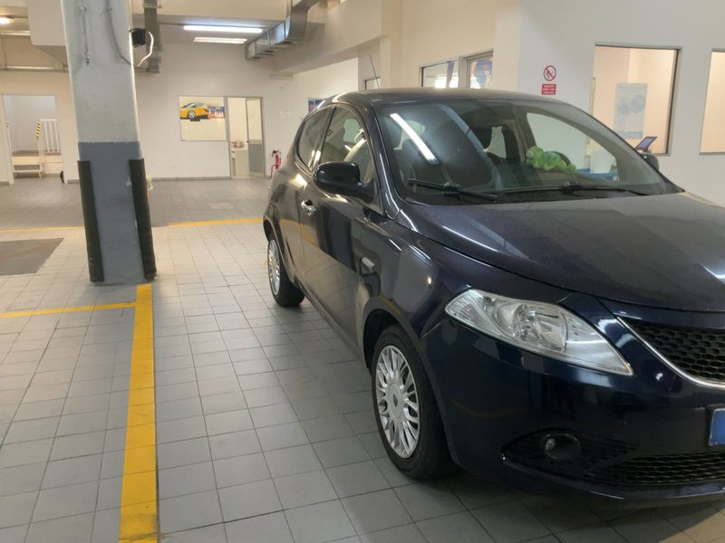 Lancia Ypsilon 1.2 Gold 2017 – снимка 12