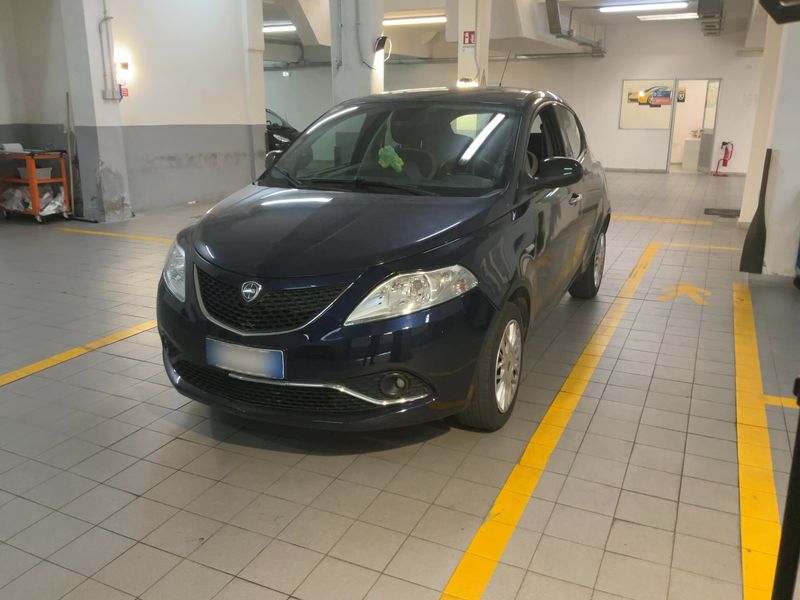 Lancia Ypsilon 1.2 Gold 2017 – снимка 1