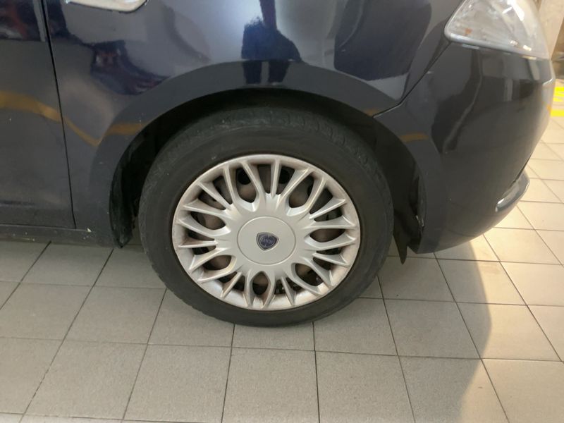 Lancia Ypsilon 1.2 Gold 2017 – снимка 11
