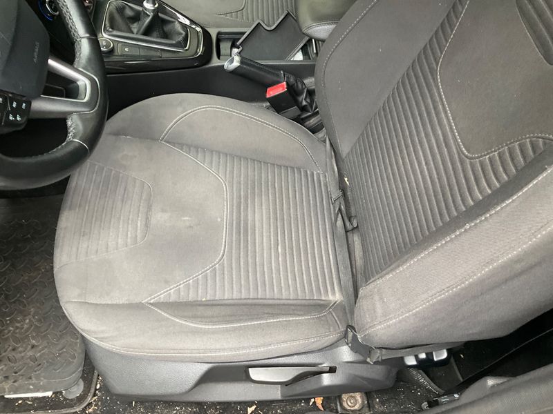 Ford Focus 1.0 EcoBoost Titanium 2015 – снимка 30