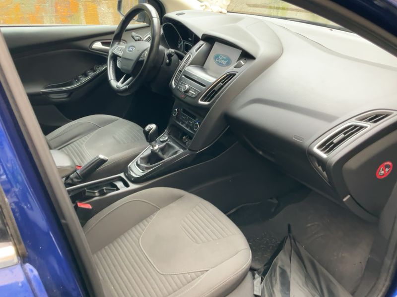Ford Focus 1.0 EcoBoost Titanium 2015 – снимка 16
