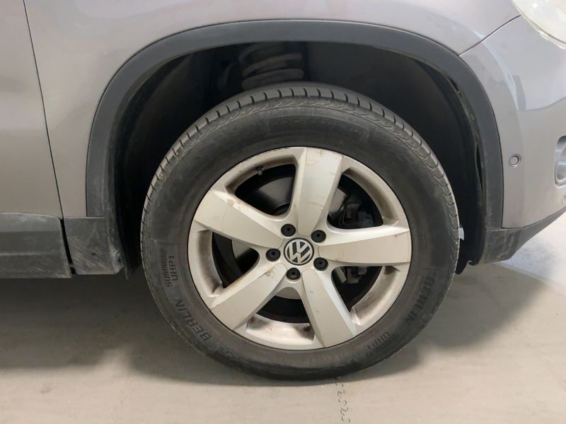 Volkswagen Tiguan 2.0 TDI Sport & Style 4Motion 2008 – снимка 11