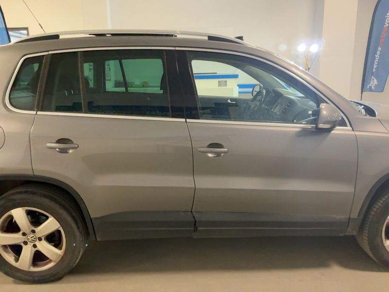 Volkswagen Tiguan 2.0 TDI Sport & Style 4Motion 2008 – снимка 10