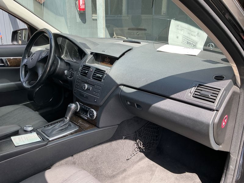 Mercedes-Benz C-Klasse C 220 CDI T BlueEfficiency Elegance 2010 – снимка 31