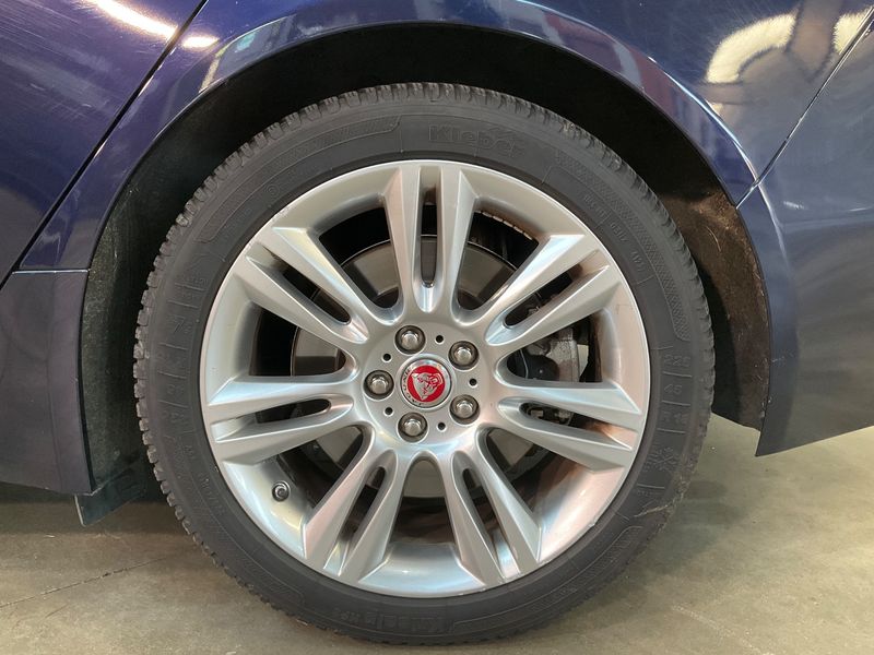 Jaguar XE 20d S 2019 – снимка 5