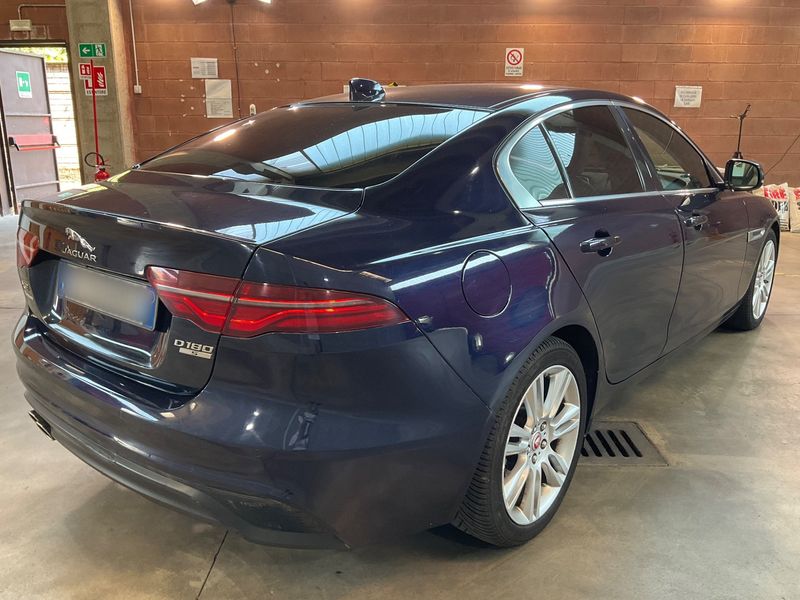 Jaguar XE 20d S 2019 – снимка 8