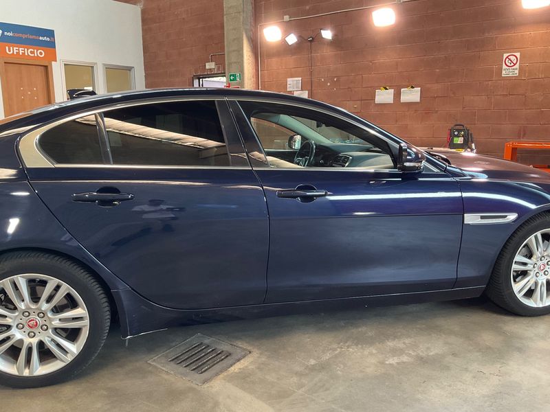 Jaguar XE 20d S 2019 – снимка 10