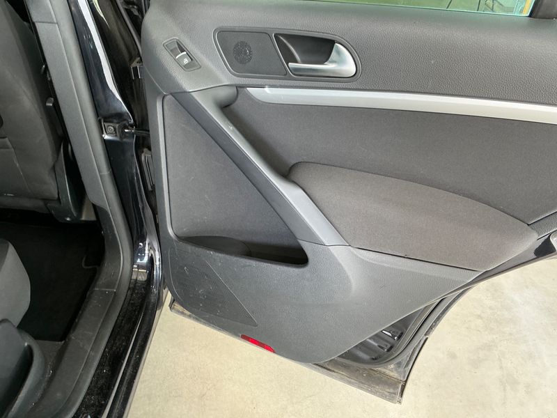 Volkswagen Tiguan 1.4 TSI Life BlueMotion Tech 2014 – снимка 34