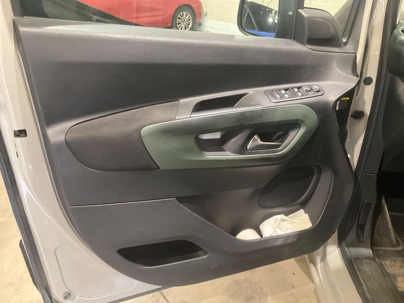 Citroen Berlingo 1.5 Blue-HDi Shine XL 2019 – снимка 34