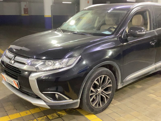 Mitsubishi Outlander 2.2 DI-D Kaiteki 4WD 2015 – снимка 2