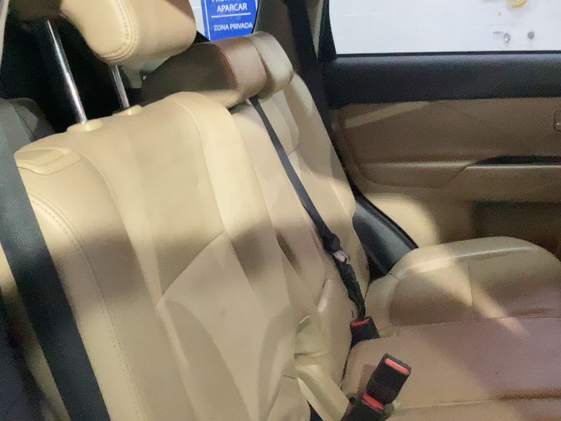 Mitsubishi Outlander 2.2 DI-D Kaiteki 4WD 2015 – снимка 19