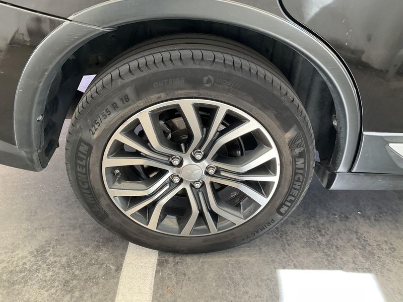 Mitsubishi Outlander 2.2 DI-D Kaiteki 4WD 2015 – снимка 38