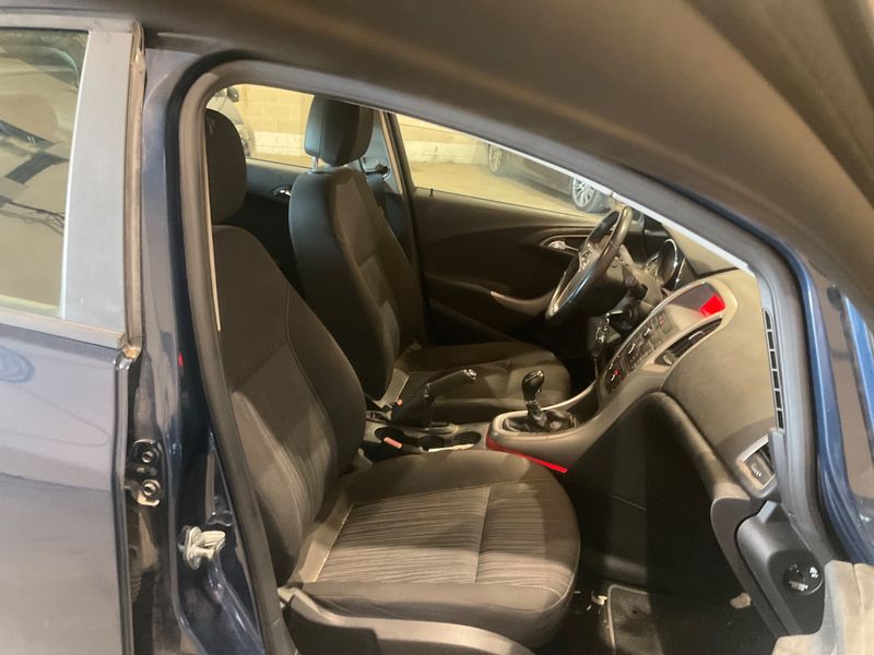 Opel Astra 1.7 CDTI Enjoy 2011 – снимка 3