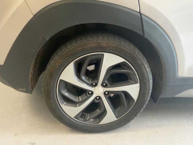 Hyundai Tucson 2.0 CRDi Executive 2WD 2017 – снимка 9