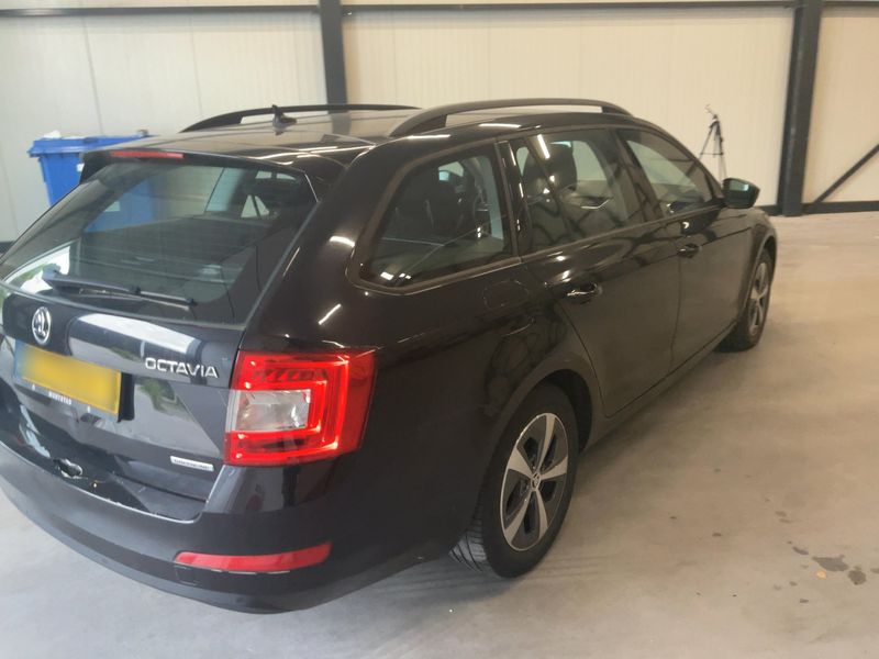 Skoda Octavia 1.6 TDI GreenLine 2015 – снимка 8