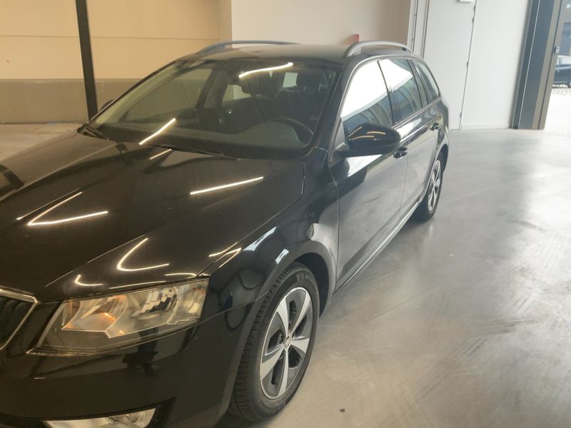 Skoda Octavia 1.6 TDI GreenLine 2015 – снимка 2