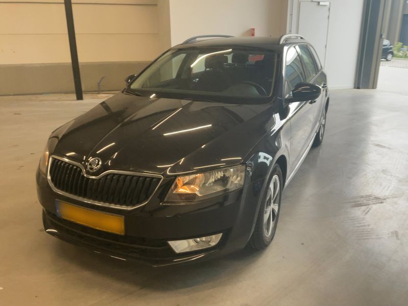 Skoda Octavia 1.6 TDI GreenLine 2015 – снимка 1