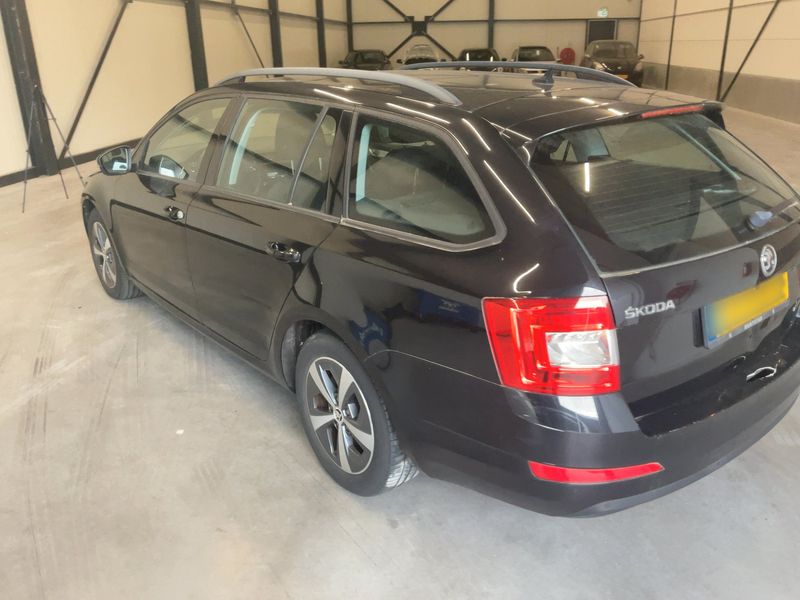 Skoda Octavia 1.6 TDI GreenLine 2015 – снимка 6
