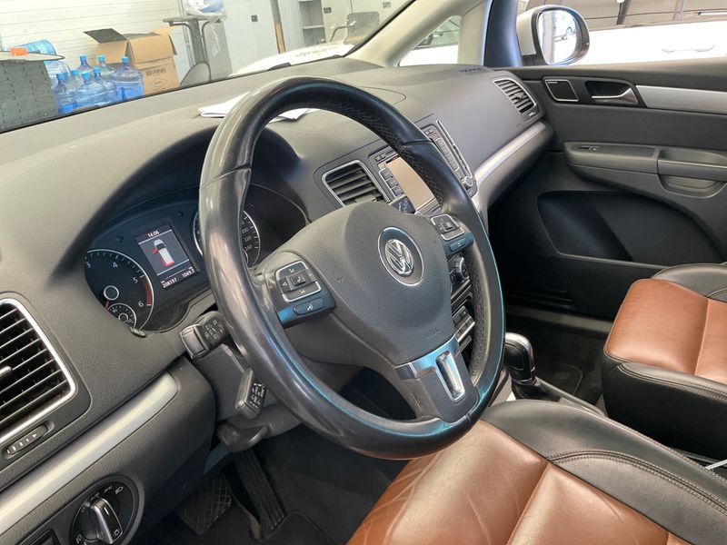 Volkswagen Sharan 2.0 TDI Highline BlueMotion Tech 2013 – снимка 41