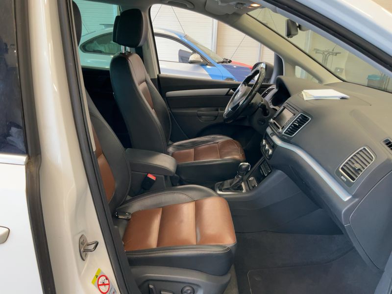 Volkswagen Sharan 2.0 TDI Highline BlueMotion Tech 2013 – снимка 17