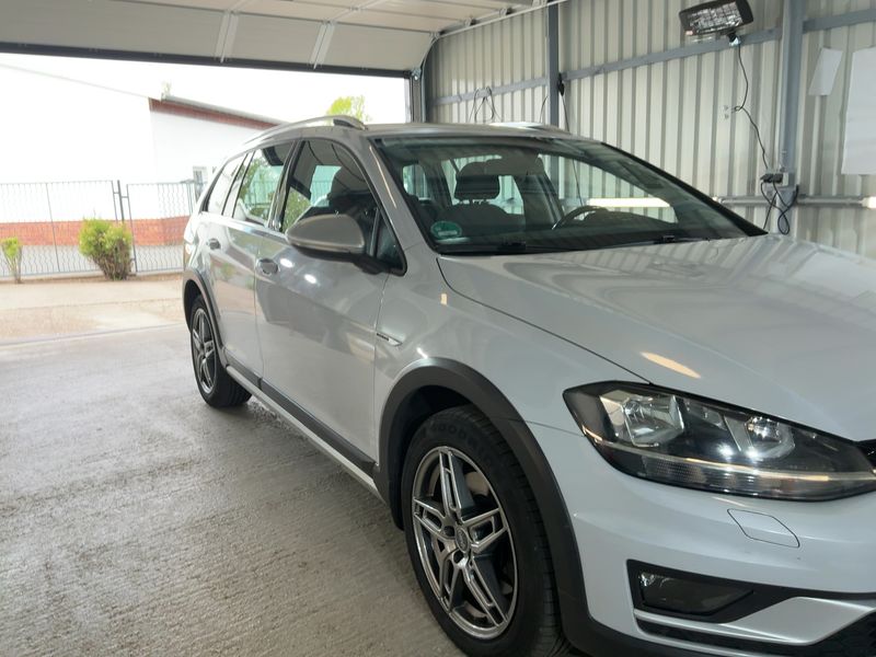 Volkswagen Golf VII 2.0 TDI Alltrack 4Motion BlueMotion Tech 2017 – снимка 12