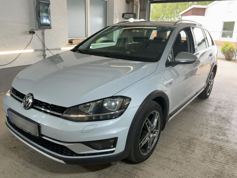 Volkswagen Golf VII 2.0 TDI Alltrack 4Motion BlueMotion Tech 2017 – снимка 1