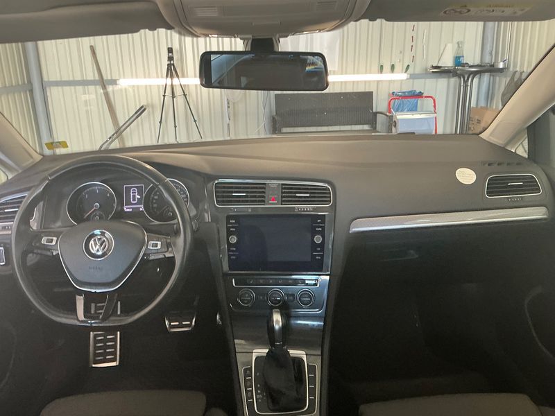 Volkswagen Golf VII 2.0 TDI Alltrack 4Motion BlueMotion Tech 2017 – снимка 17