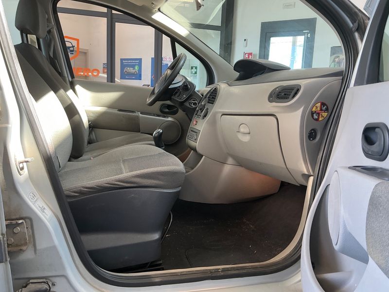 Renault Modus 1.2 Expression Confort 2006 – снимка 3