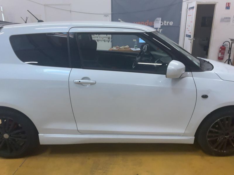 Suzuki Swift 1.6 Sport 2015 – снимка 10