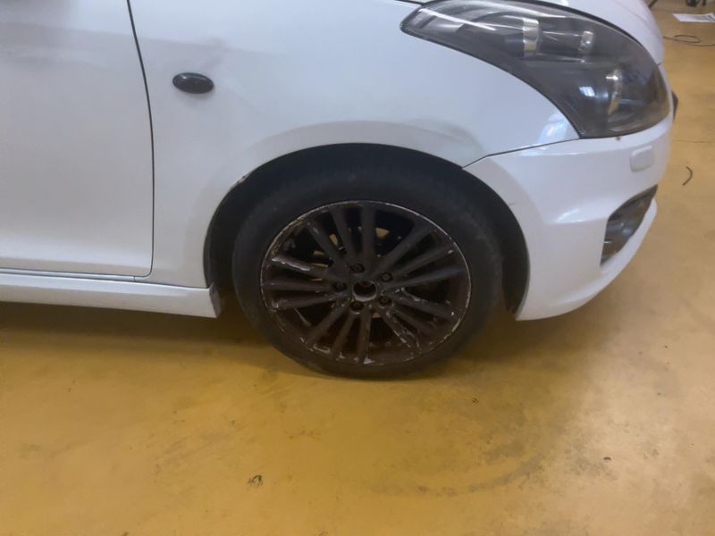 Suzuki Swift 1.6 Sport 2015 – снимка 11