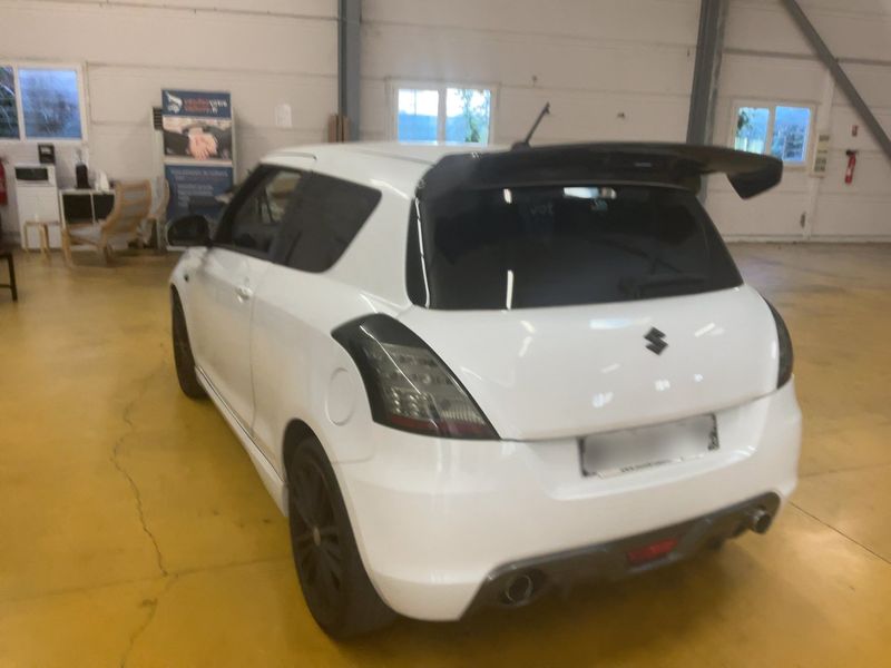 Suzuki Swift 1.6 Sport 2015 – снимка 6