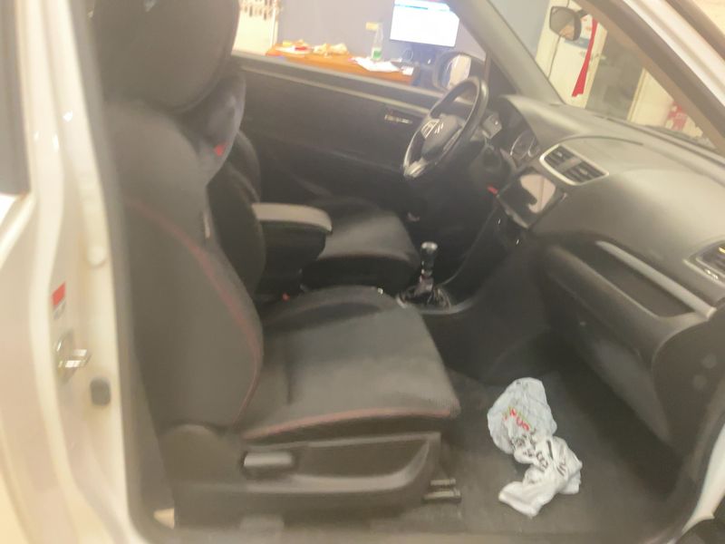 Suzuki Swift 1.6 Sport 2015 – снимка 16