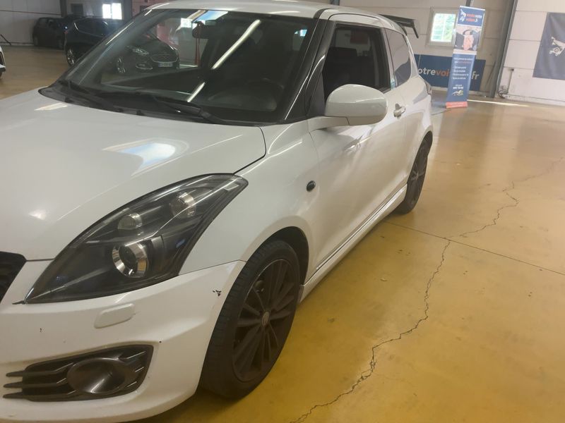Suzuki Swift 1.6 Sport 2015 – снимка 2