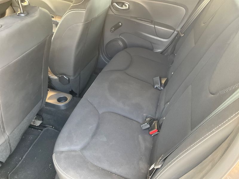 Renault Clio 1.2 Expression 2015 – снимка на щета
